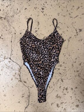 NEVER WORN CHEETAH BODYSUIT